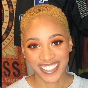 Meet your Posher, Ariane